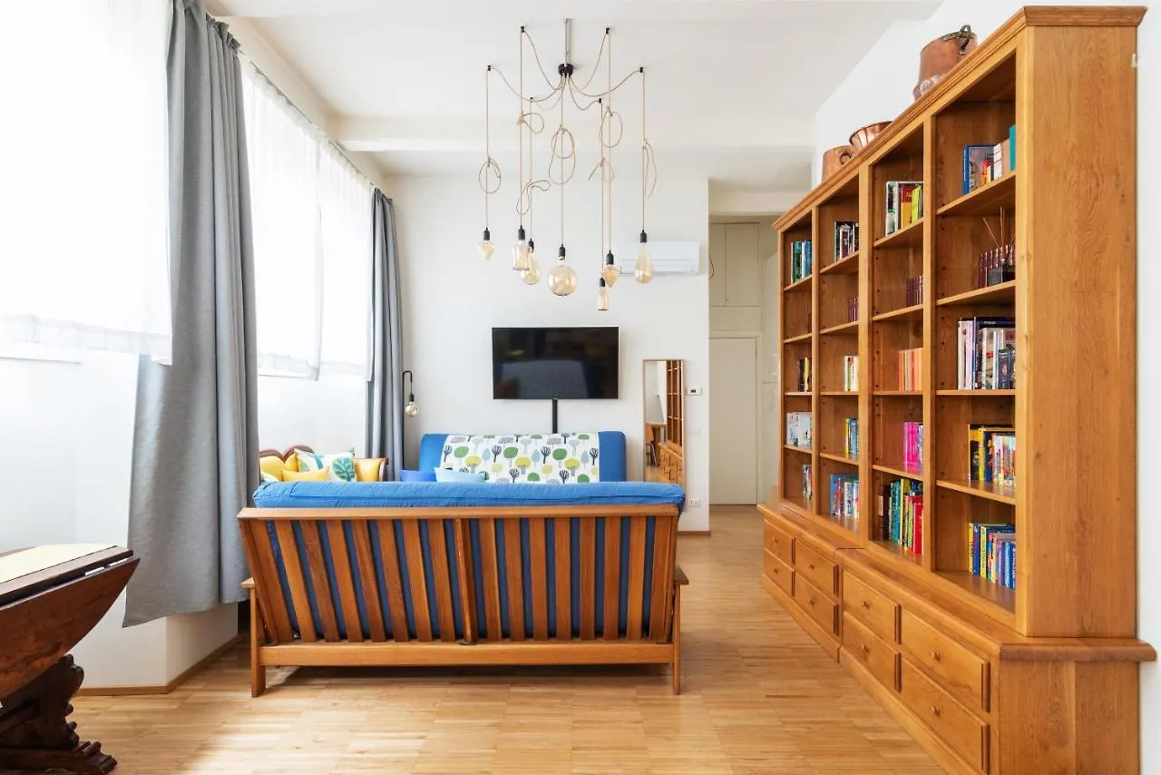 La Casa Colorata - Flats In Milan - Bocconi Lejlighed