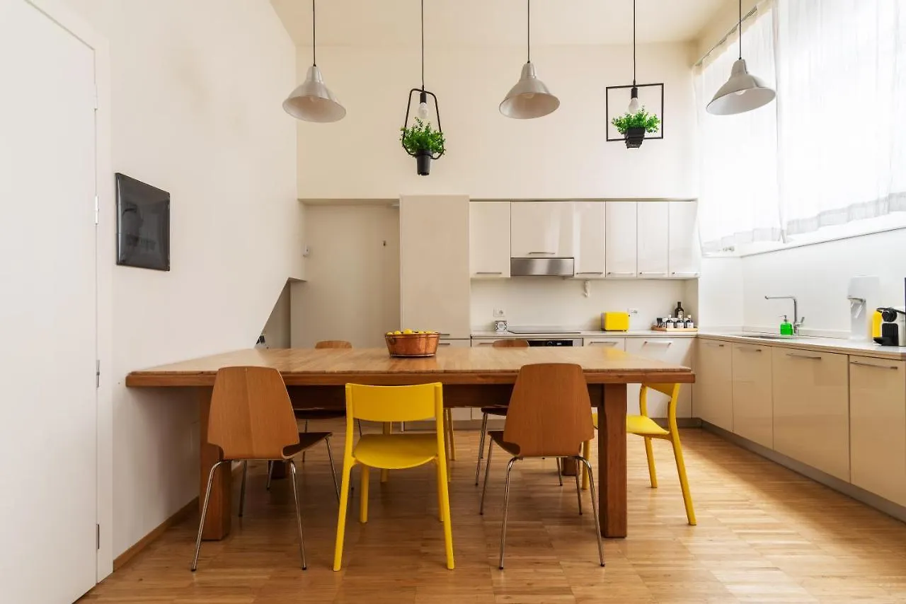 La Casa Colorata - Flats In Milan - Bocconi Lejlighed