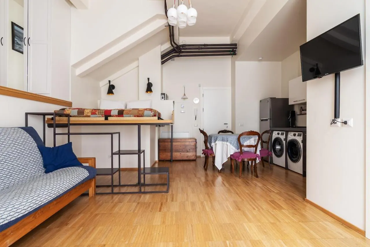La Casa Colorata - Flats In Milan - Bocconi Lejlighed